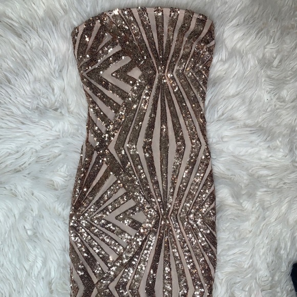 Fashion Nova dress - Picture 3 of 5